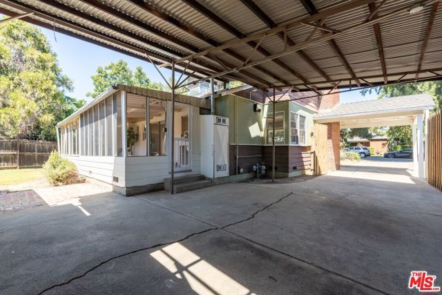7535 Etiwanda Avenue, Los Angeles, CA 91335