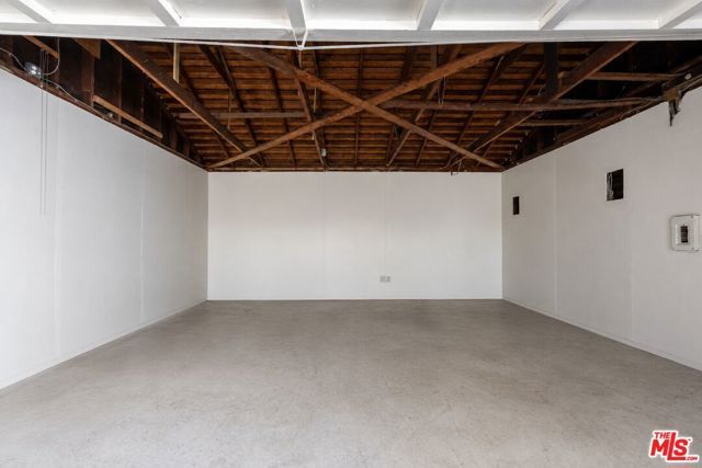 7535 Etiwanda Avenue, Los Angeles, CA 91335