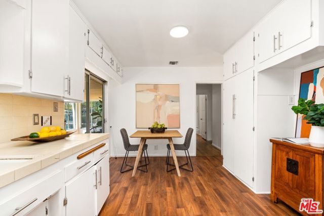 7535 Etiwanda Avenue, Los Angeles, CA 91335