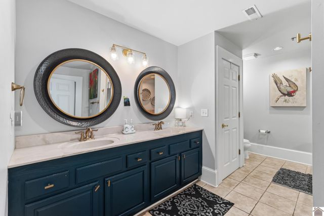 108 Maiden Alley, Paducah, KY 42001