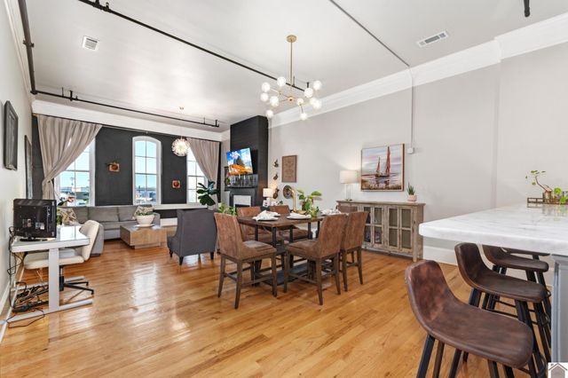 108 Maiden Alley, Paducah, KY 42001