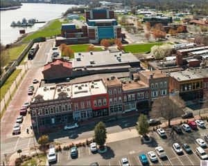 108 Maiden Alley, Paducah, KY 42001