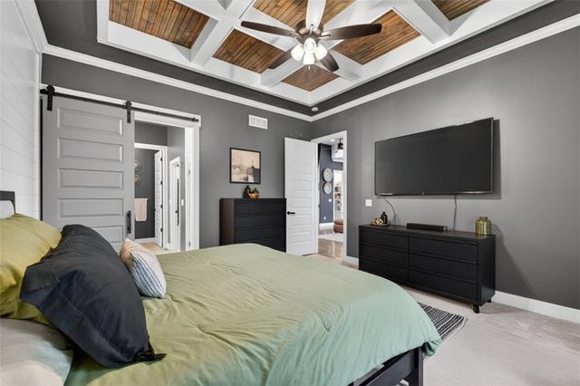 227 SW Eagles Ridge Drive, Blue Springs, MO 64014