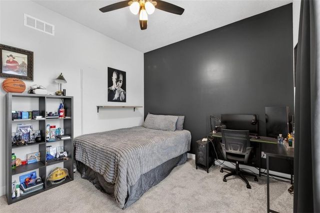 227 SW Eagles Ridge Drive, Blue Springs, MO 64014