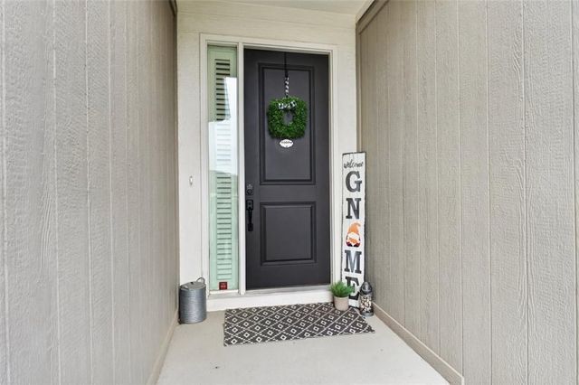 227 SW Eagles Ridge Drive, Blue Springs, MO 64014