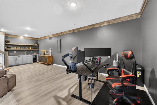 227 SW Eagles Ridge Drive, Blue Springs, MO 64014