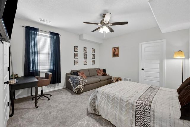 227 SW Eagles Ridge Drive, Blue Springs, MO 64014