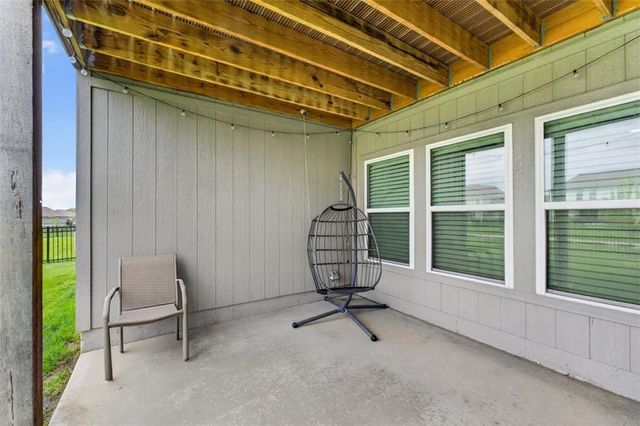 227 SW Eagles Ridge Drive, Blue Springs, MO 64014