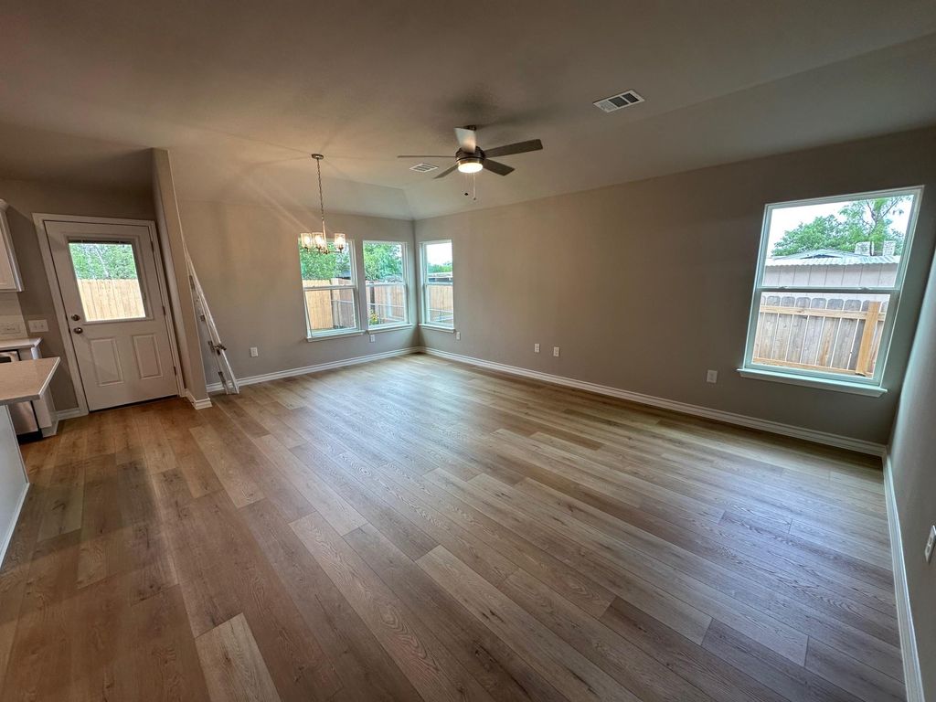 848 Driftwood LN, Cottonwood Shores, TX 78657