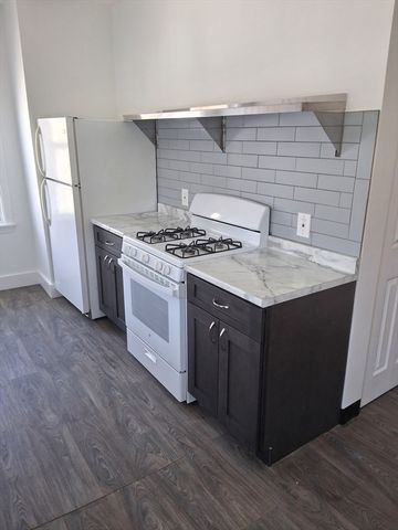 16 Mason Street 3, Salem, MA 01970