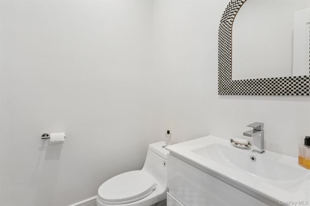 169 Mott Street, Oceanside, NY 11572