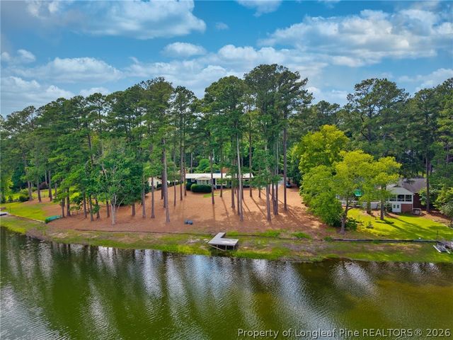 172 Pine Ridge Drive, Whispering Pines, NC 28327
