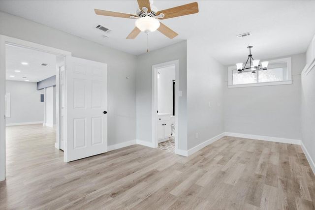 128 Skyview TER B, Leander, TX 78641