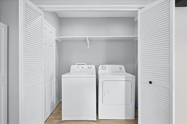 128 Skyview TER B, Leander, TX 78641