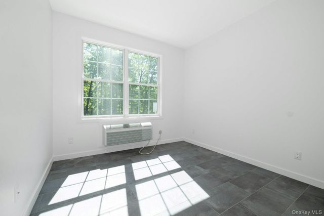 962 S Route 9W 106, Congers, NY 10920