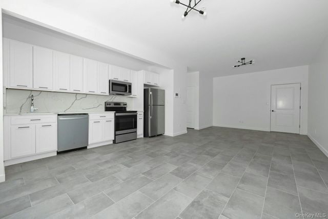 962 S Route 9W 106, Congers, NY 10920