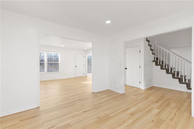 7014 N Brookside Road, Pleasant Valley, MO 64068