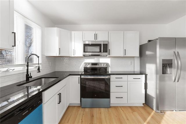 7014 N Brookside Road, Pleasant Valley, MO 64068