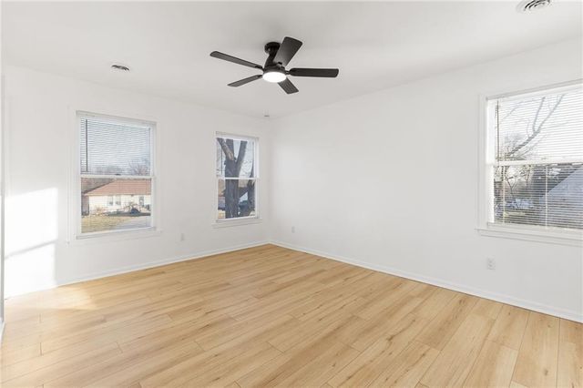 7014 N Brookside Road, Pleasant Valley, MO 64068