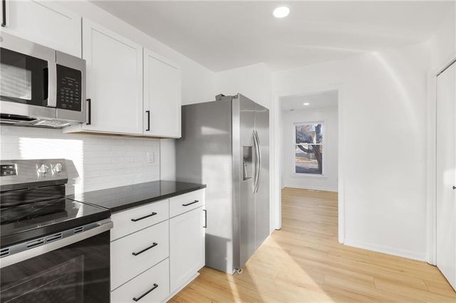 7014 N Brookside Road, Pleasant Valley, MO 64068