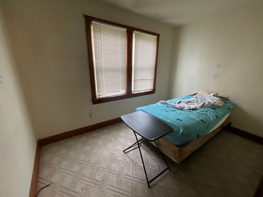Image 5 of property listing at 213 Maple Street, Odin, IL 62870