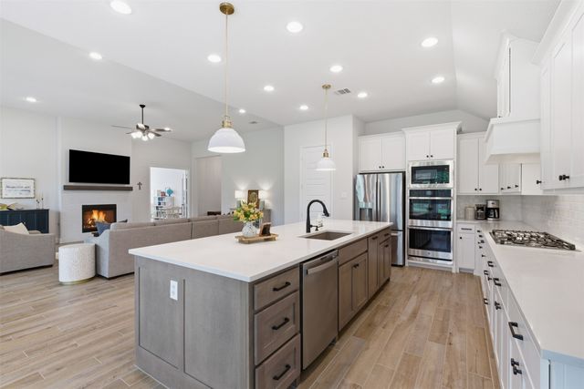 192 Shoreview Drive, Rhome, TX 76078