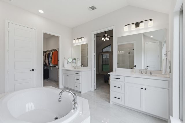 192 Shoreview Drive, Rhome, TX 76078