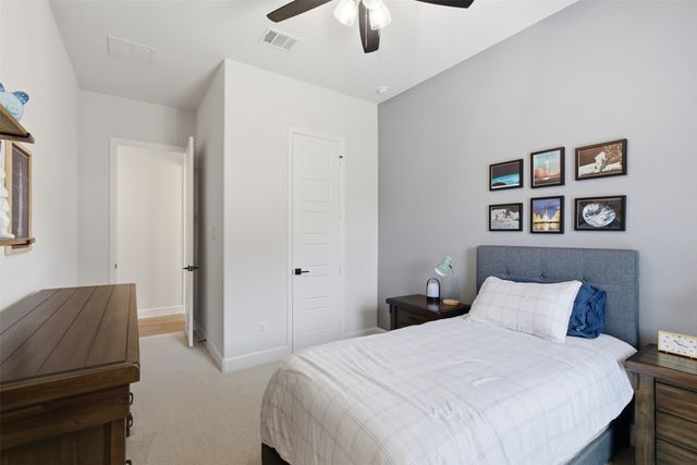 192 Shoreview Drive, Rhome, TX 76078
