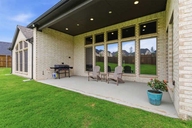 192 Shoreview Drive, Rhome, TX 76078