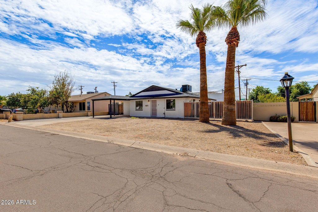 4609 E ALMERIA Road, Phoenix, AZ 85008 — photo 4