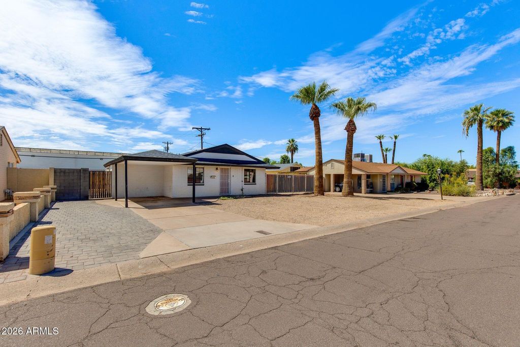 4609 E ALMERIA Road, Phoenix, AZ 85008 — photo 5