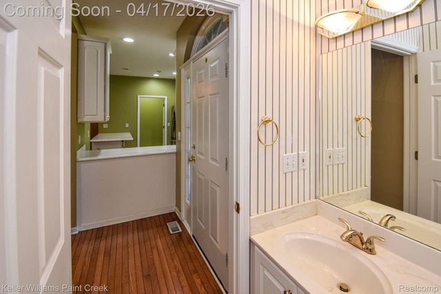 41687 Glade Road, Canton Charter Township, MI 48187