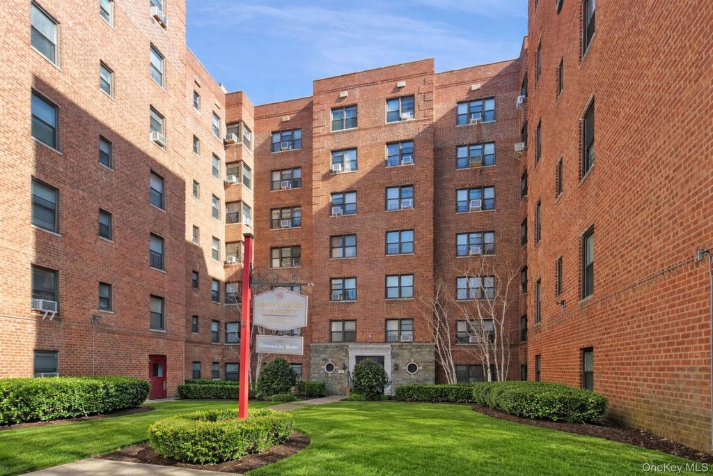 2 Fisher Drive 603, Mount Vernon, NY 10552