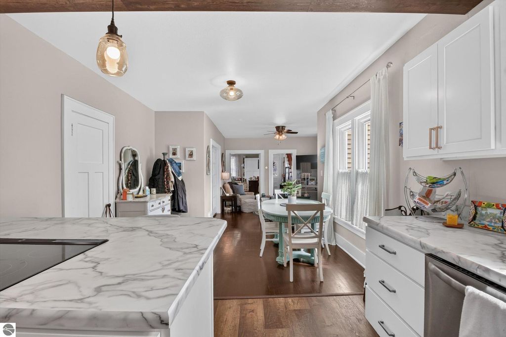 Image 20 of property listing at 501 Woodworth Avenue, Alma, MI 48801