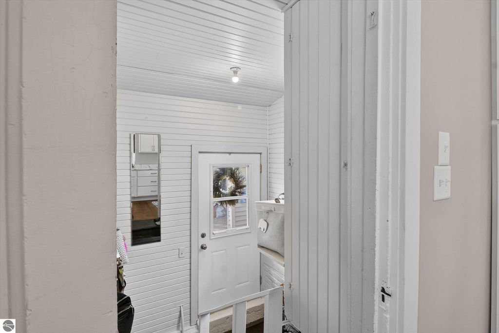 Image 25 of property listing at 501 Woodworth Avenue, Alma, MI 48801