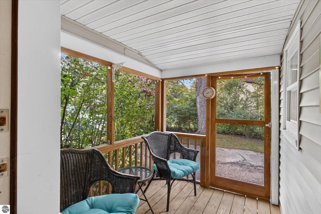 Image 37 of property listing at 501 Woodworth Avenue, Alma, MI 48801