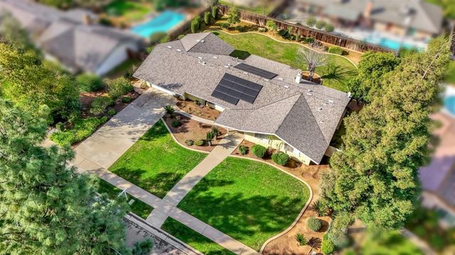 6067 N Teilman Avenue, Fresno, CA 93711