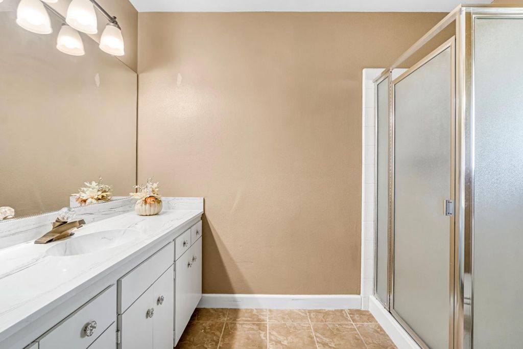 Image 23 of property listing at 6067 N Teilman Avenue, Fresno, CA 93711