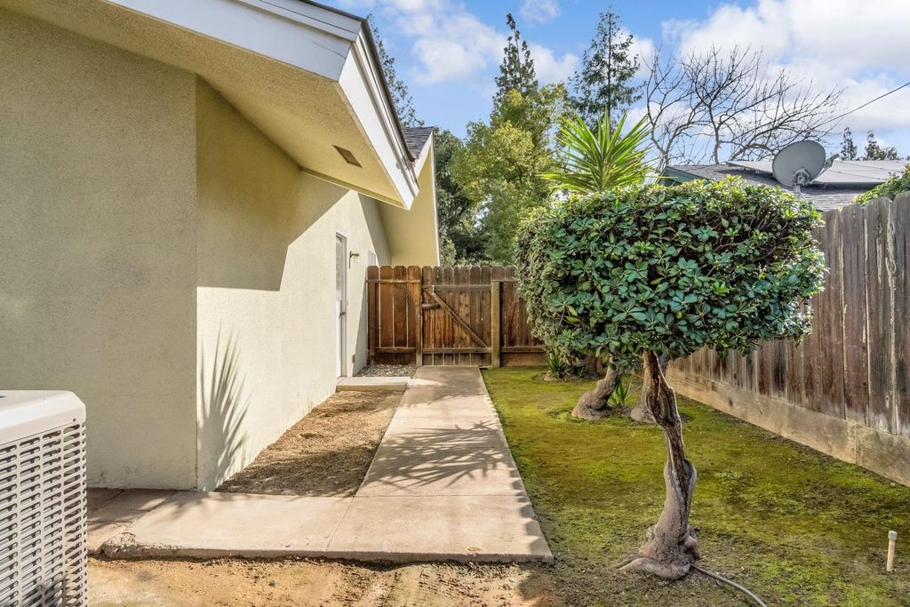 Image 30 of property listing at 6067 N Teilman Avenue, Fresno, CA 93711