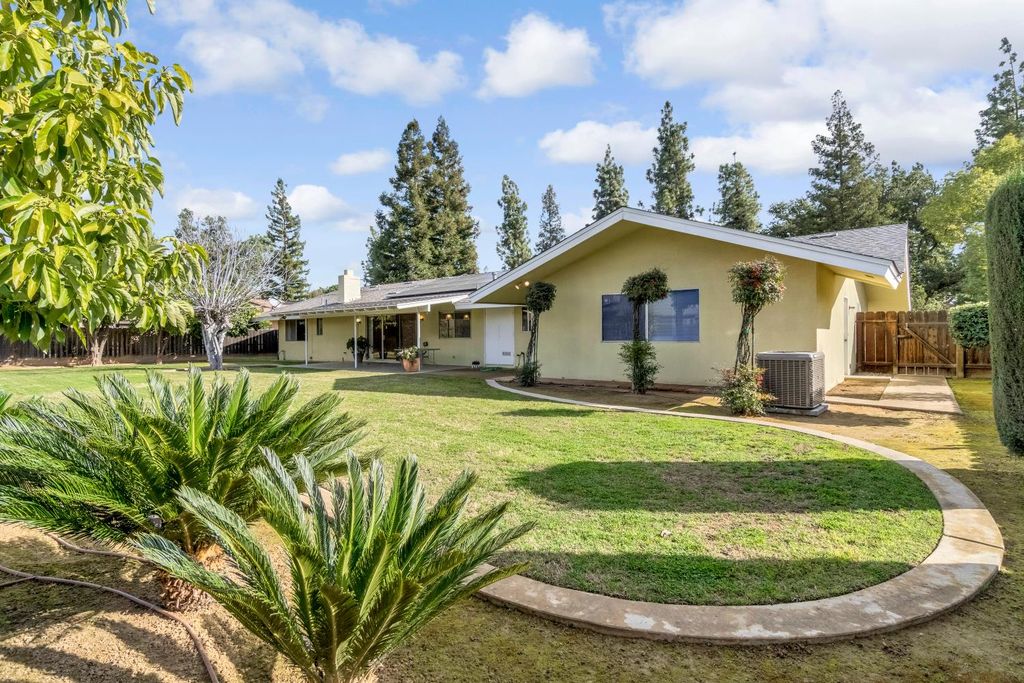 Image 31 of property listing at 6067 N Teilman Avenue, Fresno, CA 93711