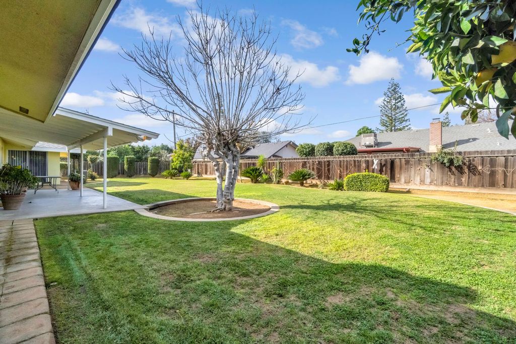 Image 32 of property listing at 6067 N Teilman Avenue, Fresno, CA 93711