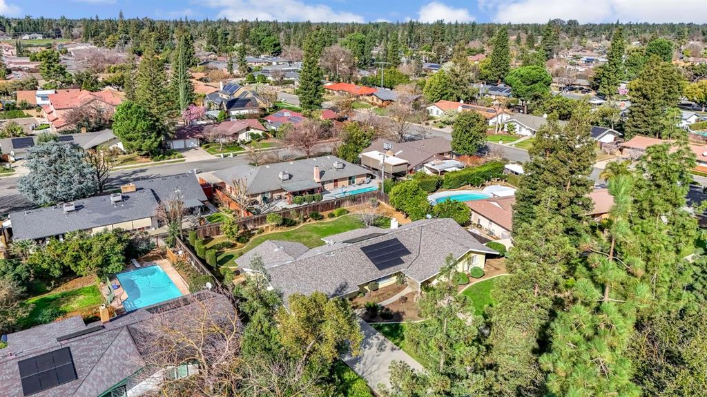 Image 40 of property listing at 6067 N Teilman Avenue, Fresno, CA 93711