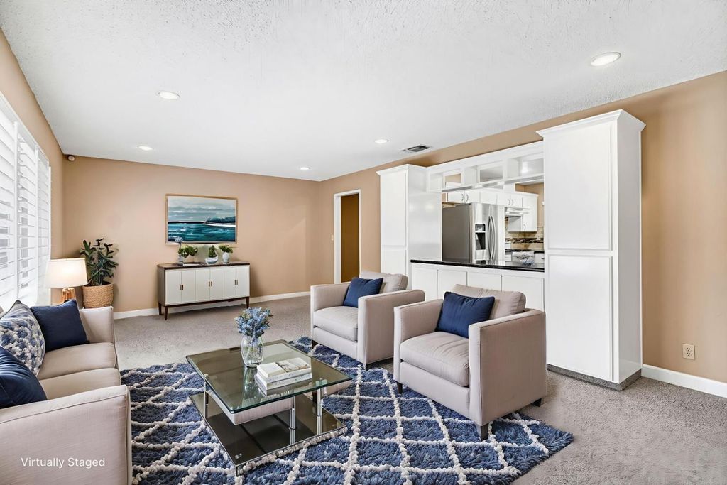 Image 7 of property listing at 6067 N Teilman Avenue, Fresno, CA 93711