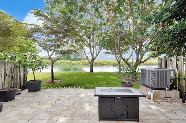 22019 SW 92nd Place, Cutler Bay, FL 33190