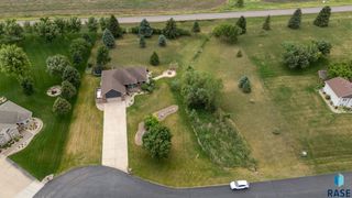 47867 Atterbury Ct, Harrisburg, SD 57032