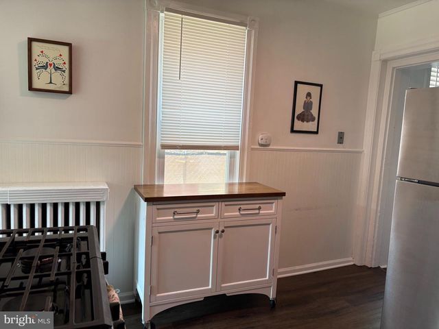 334 BARCLAY ST, Burlington, NJ 08016