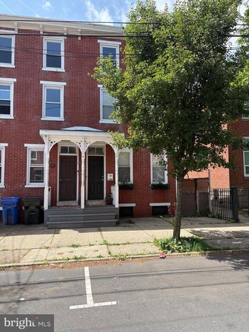 334 BARCLAY ST, Burlington, NJ 08016