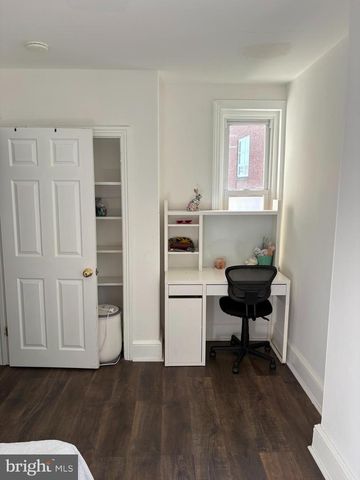 334 BARCLAY ST, Burlington, NJ 08016