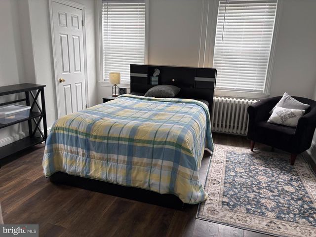 334 BARCLAY ST, Burlington, NJ 08016