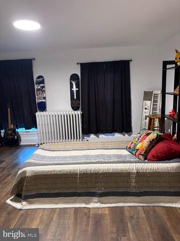 334 BARCLAY ST, Burlington, NJ 08016